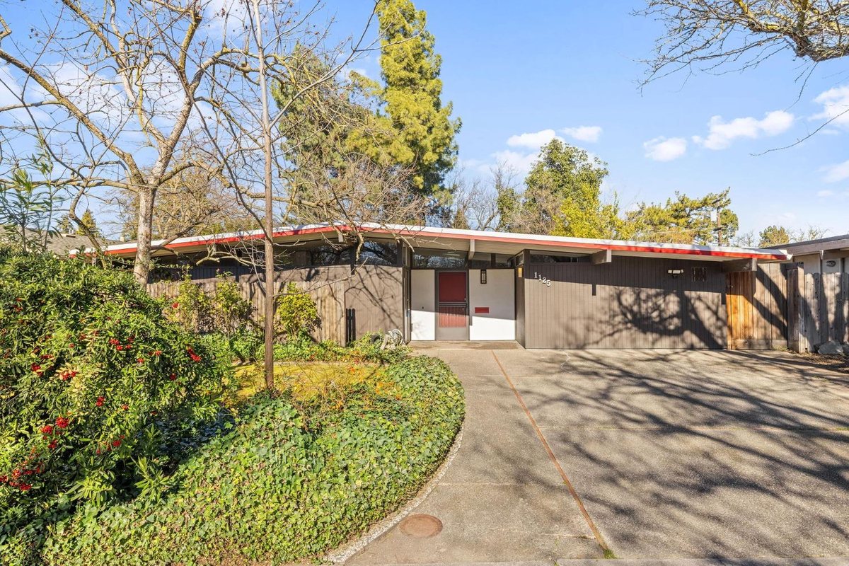 1125 Dartmouth Place, a Davis, California home sold by Jimi Faria